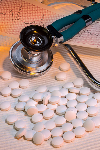 Farmacovigilanza, Aifa: no all’utilizzo di oppioidi per dolore lieve